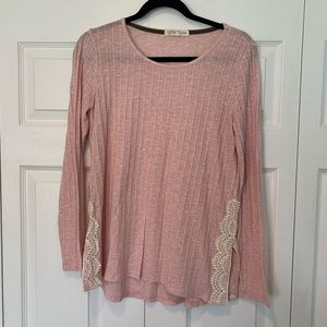 ❗️SOLD❗️REWIND - pink sweater top with lace